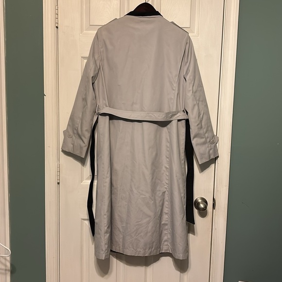Lord and Taylor trench coat vintage - Picture 5 of 5